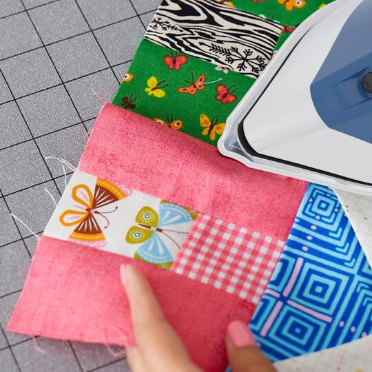 SINGER® SteamCraft Making The Cut™ Iron